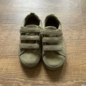 Old Navy Boys Canvas Velcro Sued Sneakers Olive Toddler Green Neutral NWOT NEW